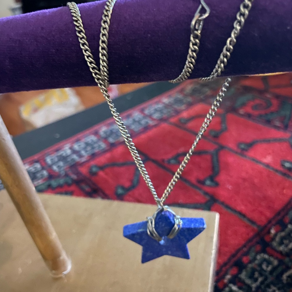 Nice silver stone blue star necklace